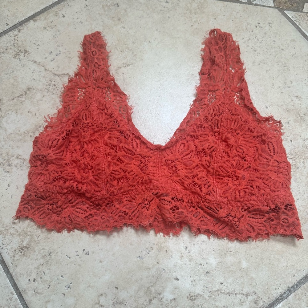 Chic Lace Bralette in Coral